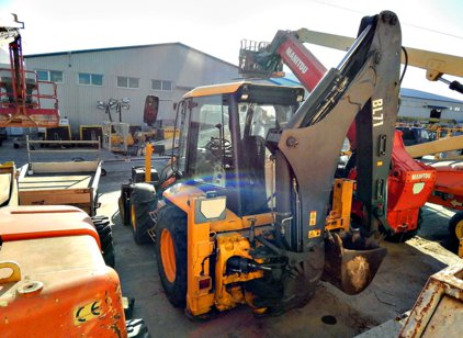 Аренда экскаватора с
фронтальным погрузчиком VOLVO BL71 Аренда VOLVO BL71