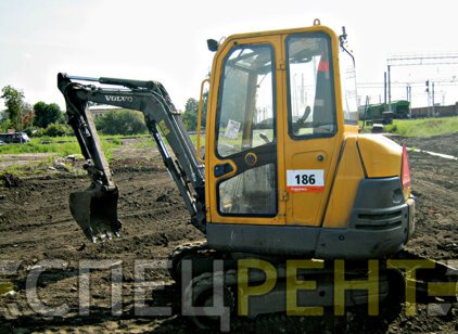 VOLVO
                        EC25