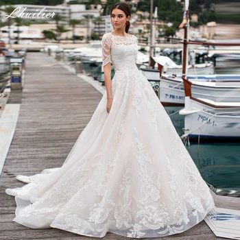 Более Элегантные свадебные платья трапециевидной формы с короткими рукавами 2021 Кружевные аппликации Свадебное платье длиной до пола со шлейфом